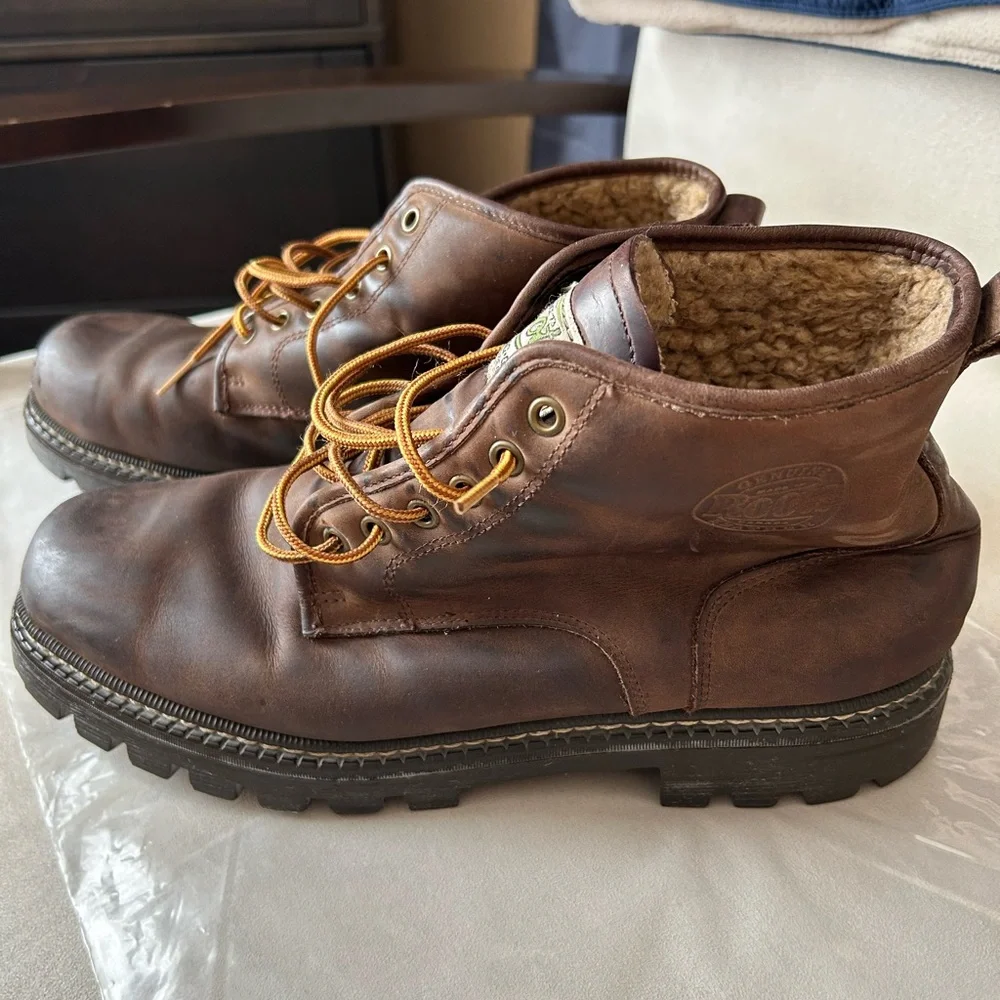 ROOTS Dark Brown Distressed Leather Boots with Shearling